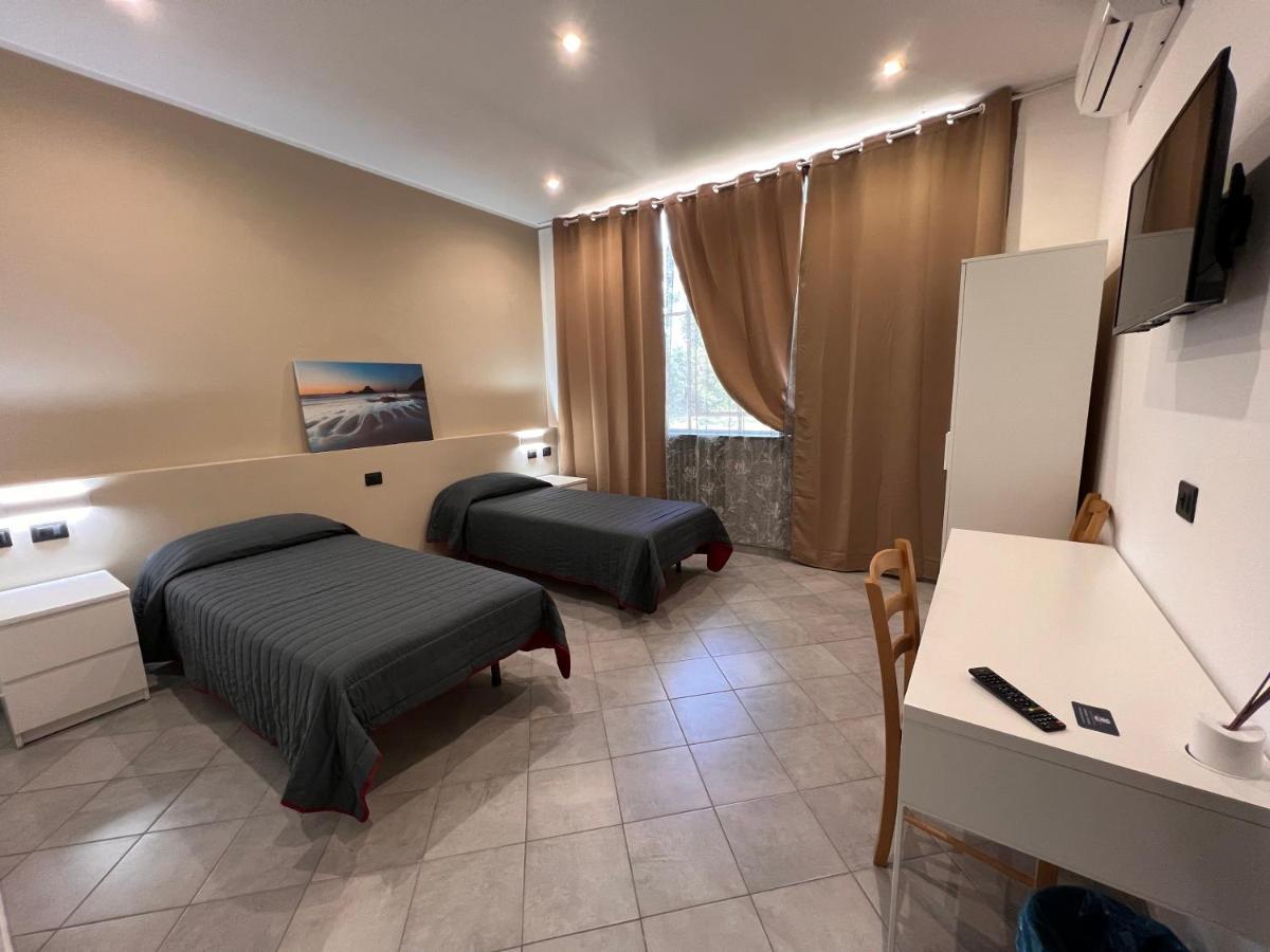 Hotel Saratoga Vigevano Ngoại thất bức ảnh