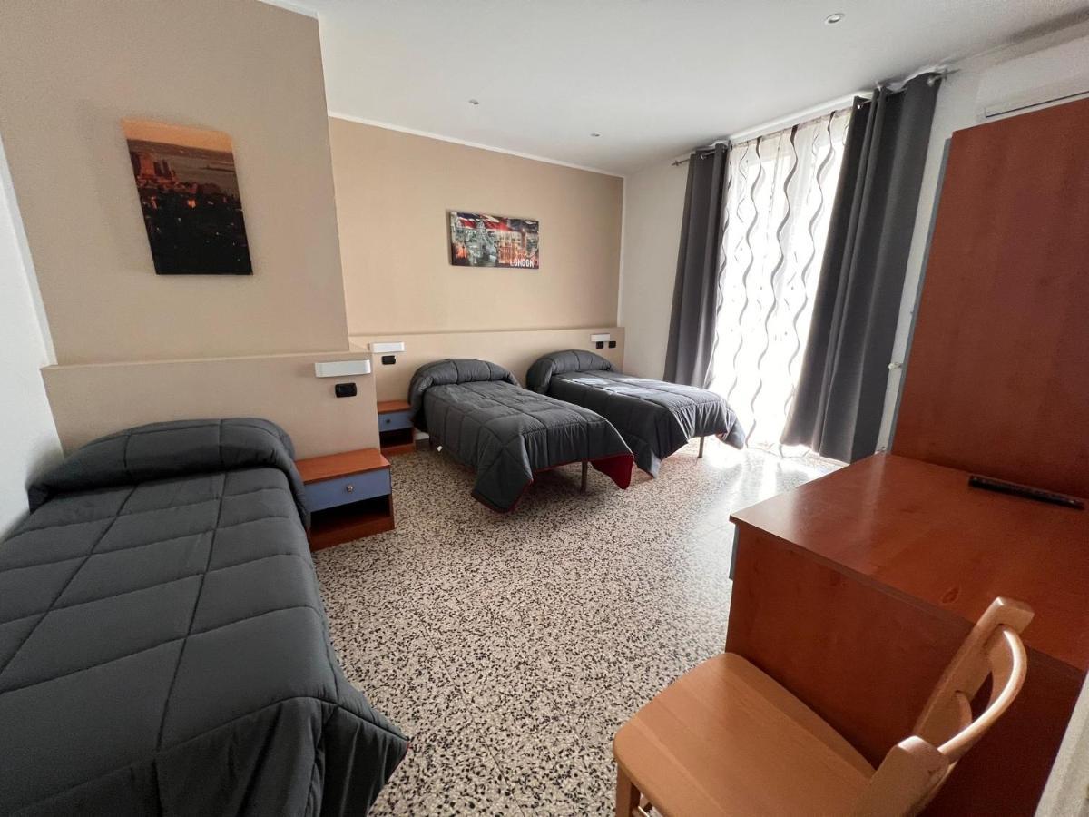 Hotel Saratoga Vigevano Ngoại thất bức ảnh